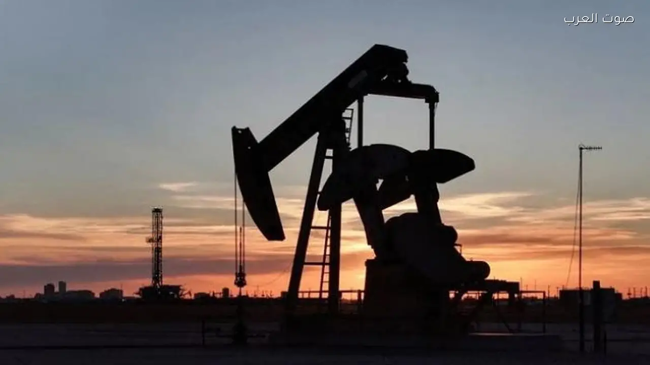 النفط يقترب من 150 دولاراً للبرميل في المعاملات الفورية بأسعار قياسية