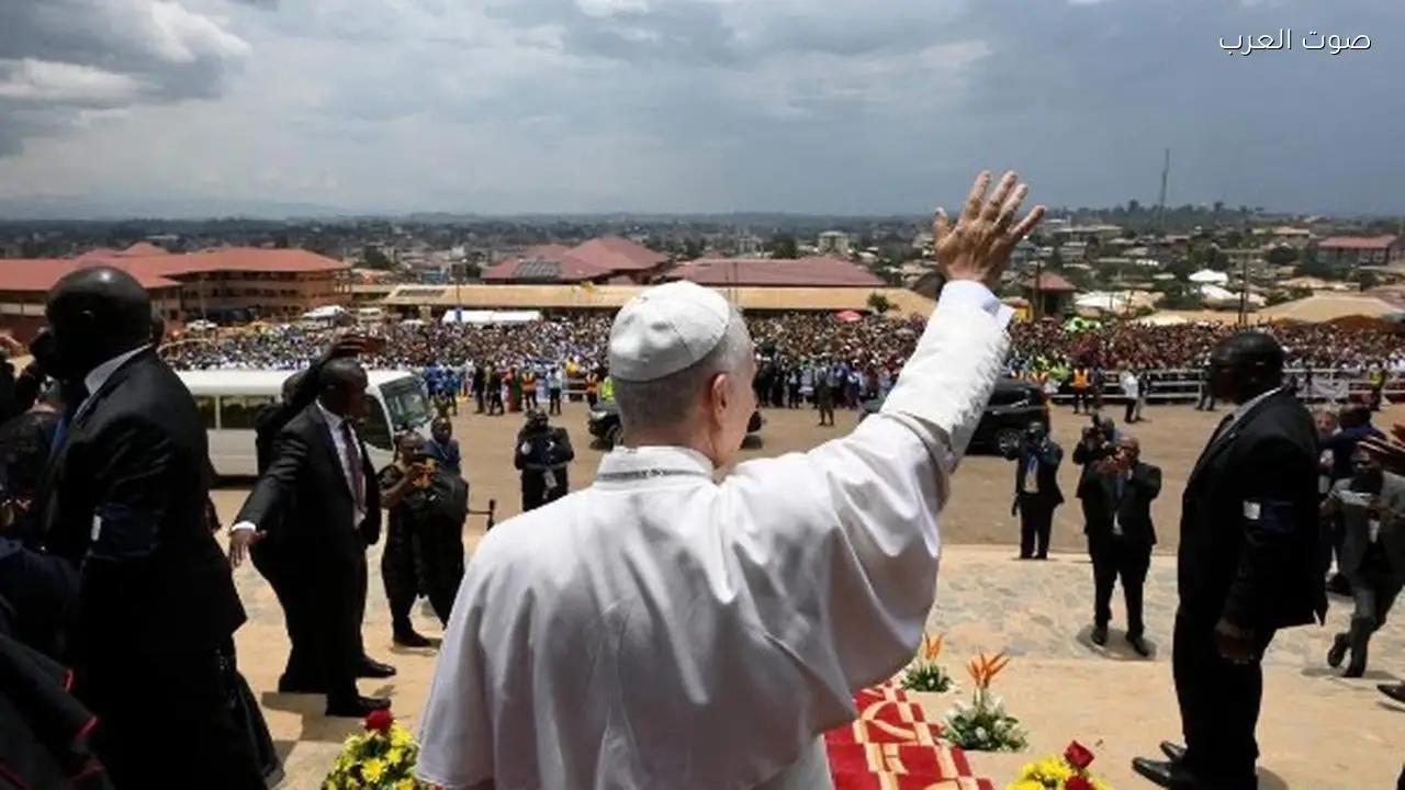بابا الفاتيكان في بامندا يدعو لنبذ العنف وبناء الأخوة