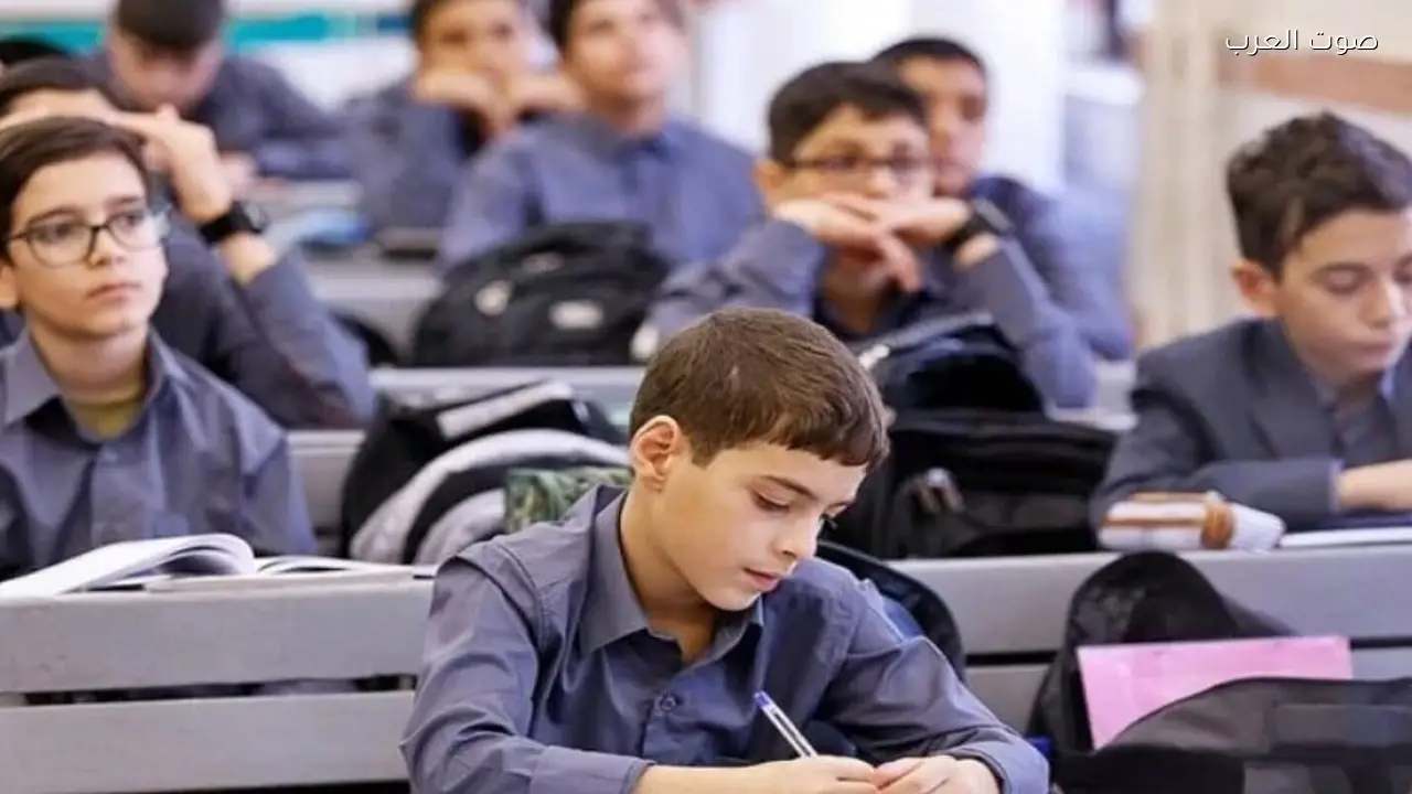 باحث: العرب في مناهج التدريس الإيرانية كأعداء رئيسيين