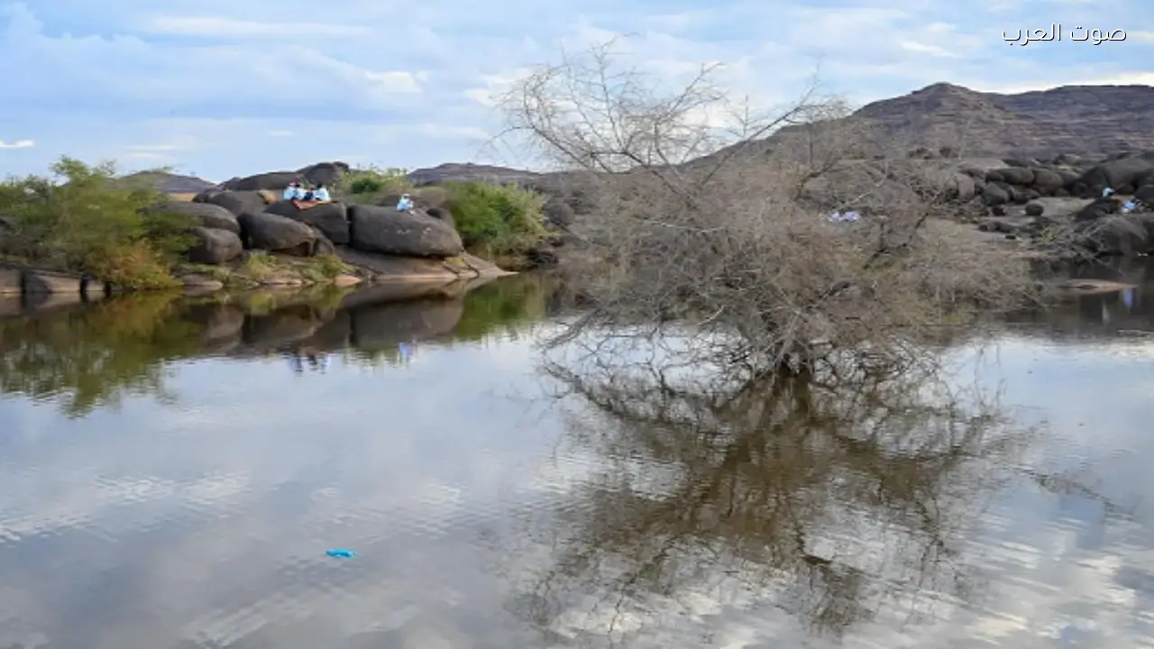 بحيرات بئر عسكر في نجران وجهة مميزة للمتنزهين