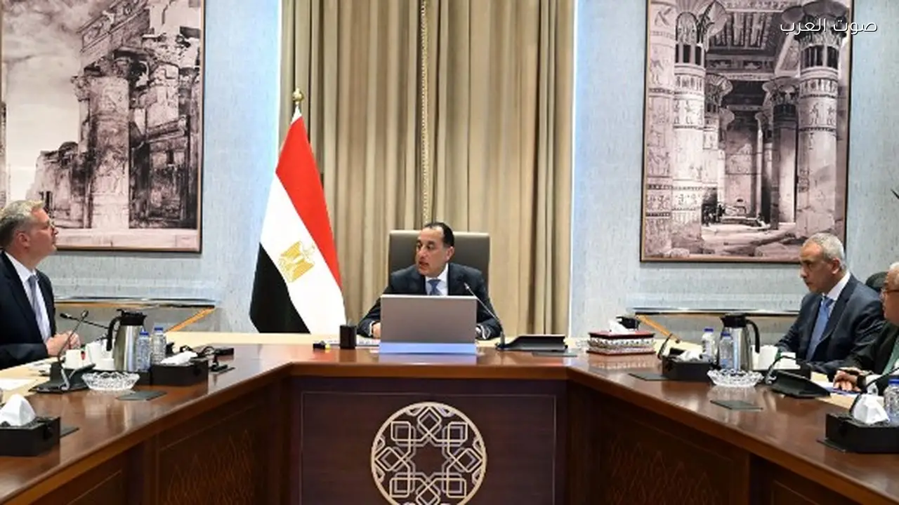 بدء قيد 10 شركات بترول مؤقتًا في البورصة