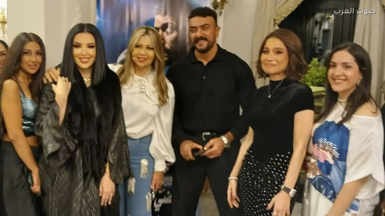 بسمة وهبة تحتفل بعيد ميلادها مع رفقة العوضي ودرة