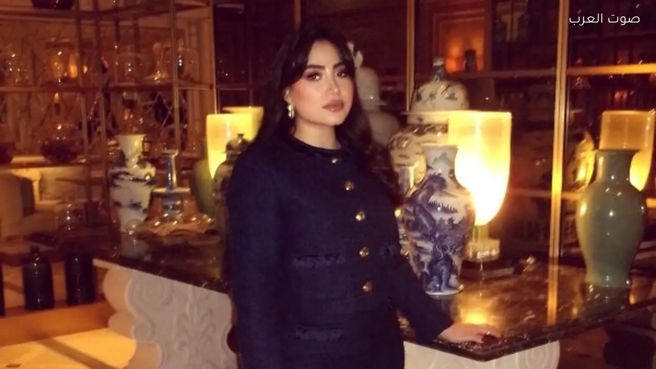 بوسي تتألق بإطلالة كلاسيكية على إنستجرام