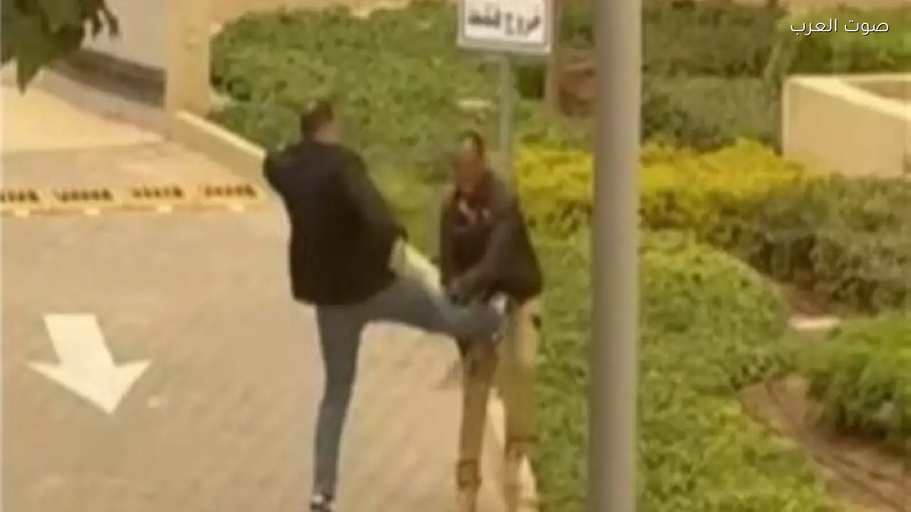 تأجيل محاكمة رجل أعمال متهم بالتعدي على فرد أمن بالتجمع