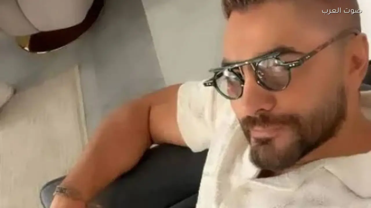 تامر حسني يرد على حمادة هلال بسبب أزمة “عيش بشوقك”