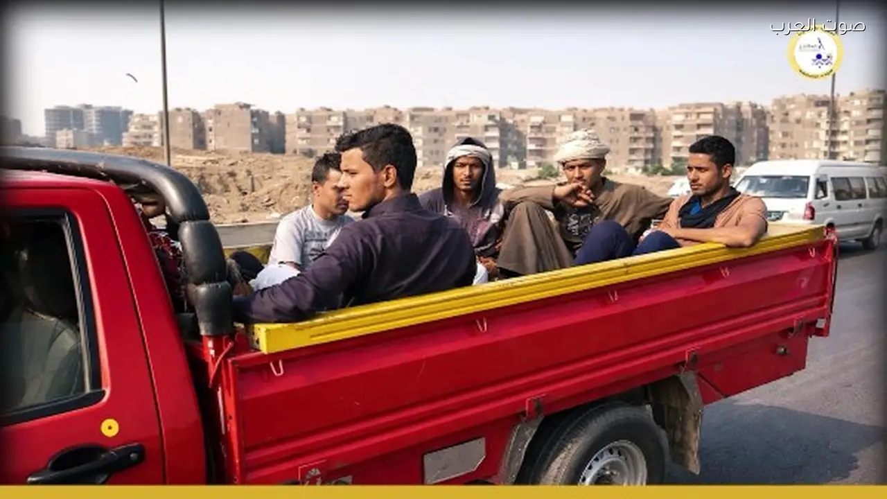 تحذير من ركوب عربات النقل غير المخصصة للركاب