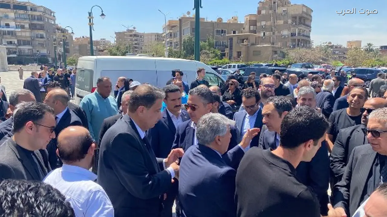 تشييع جثمان والد زوجة وزير التموين من مسجد العلي العظيم