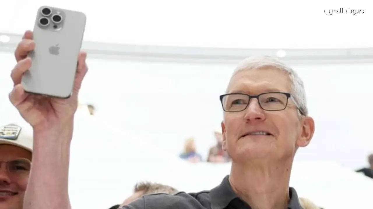 تيم كوك يكشف مستقبل الابتكار والذكاء الاصطناعي بعد 50 عامًا من التفوق