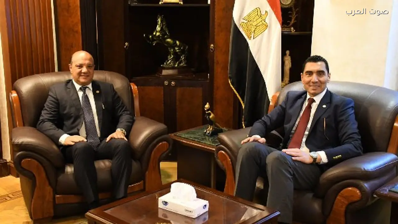 جوهر نبيل وزير للرياضة يمتلك قدرات بطل أولمبي