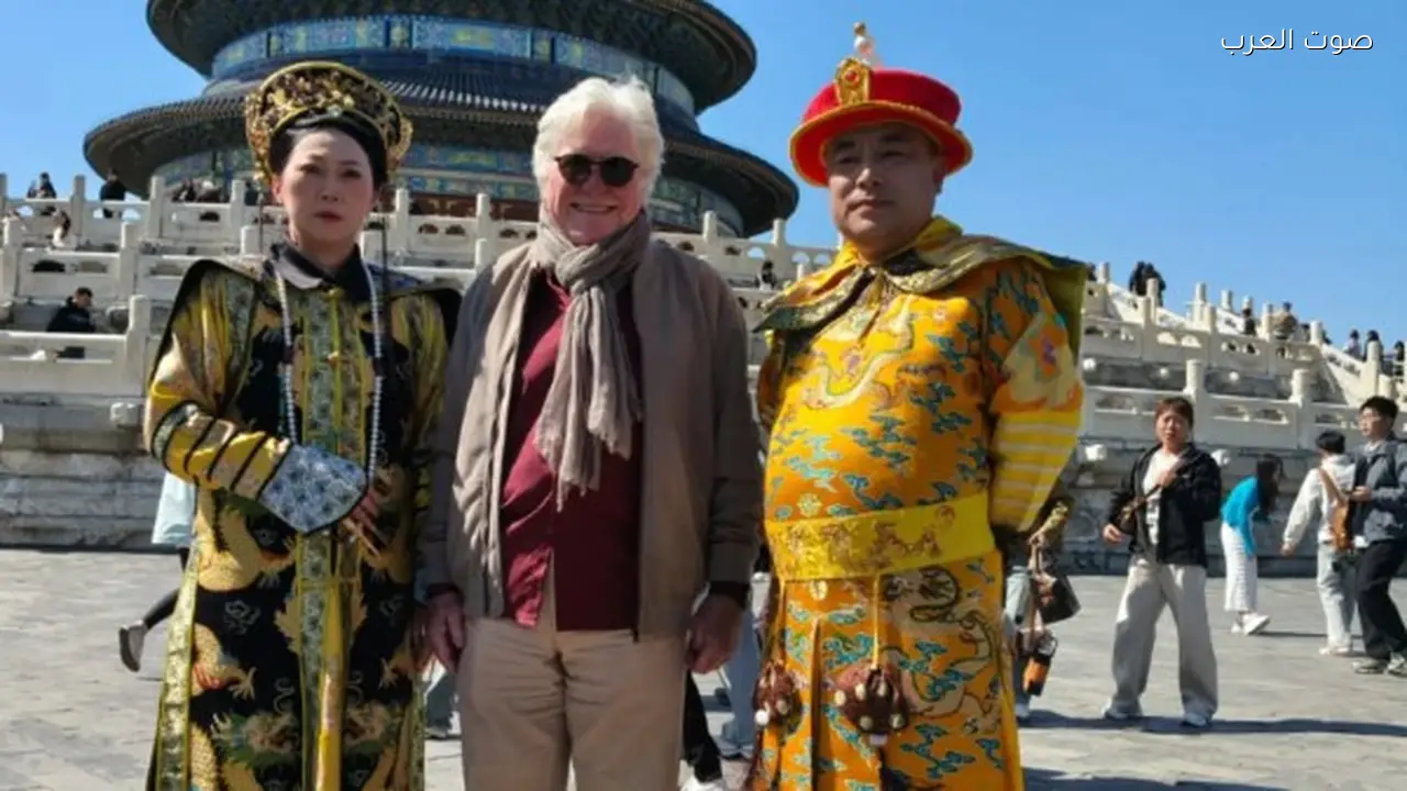 حسين فهمي ينشر صور فيلمه الصيني The Story I Found In China