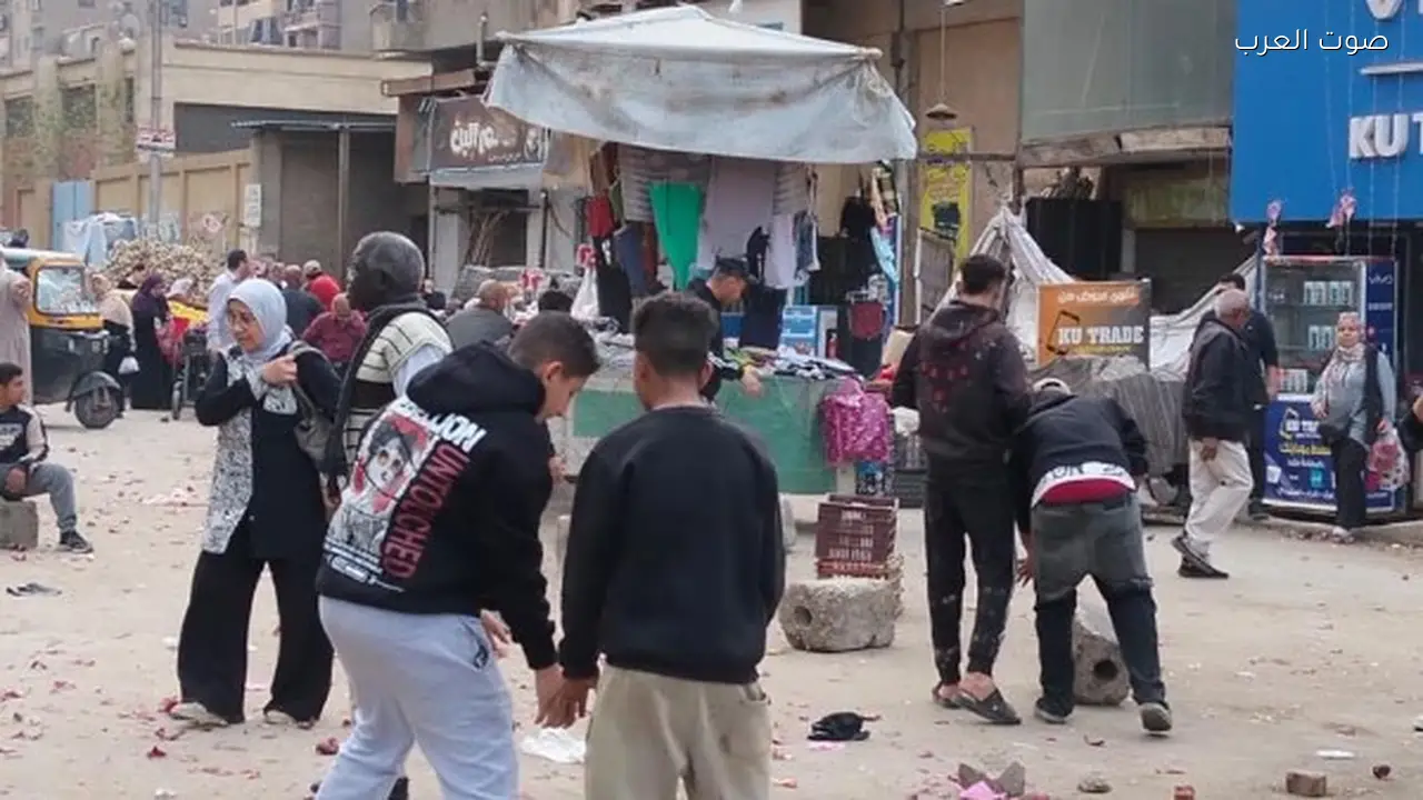 حملات في حي عين شمس لإزالة الباعة الجائلين