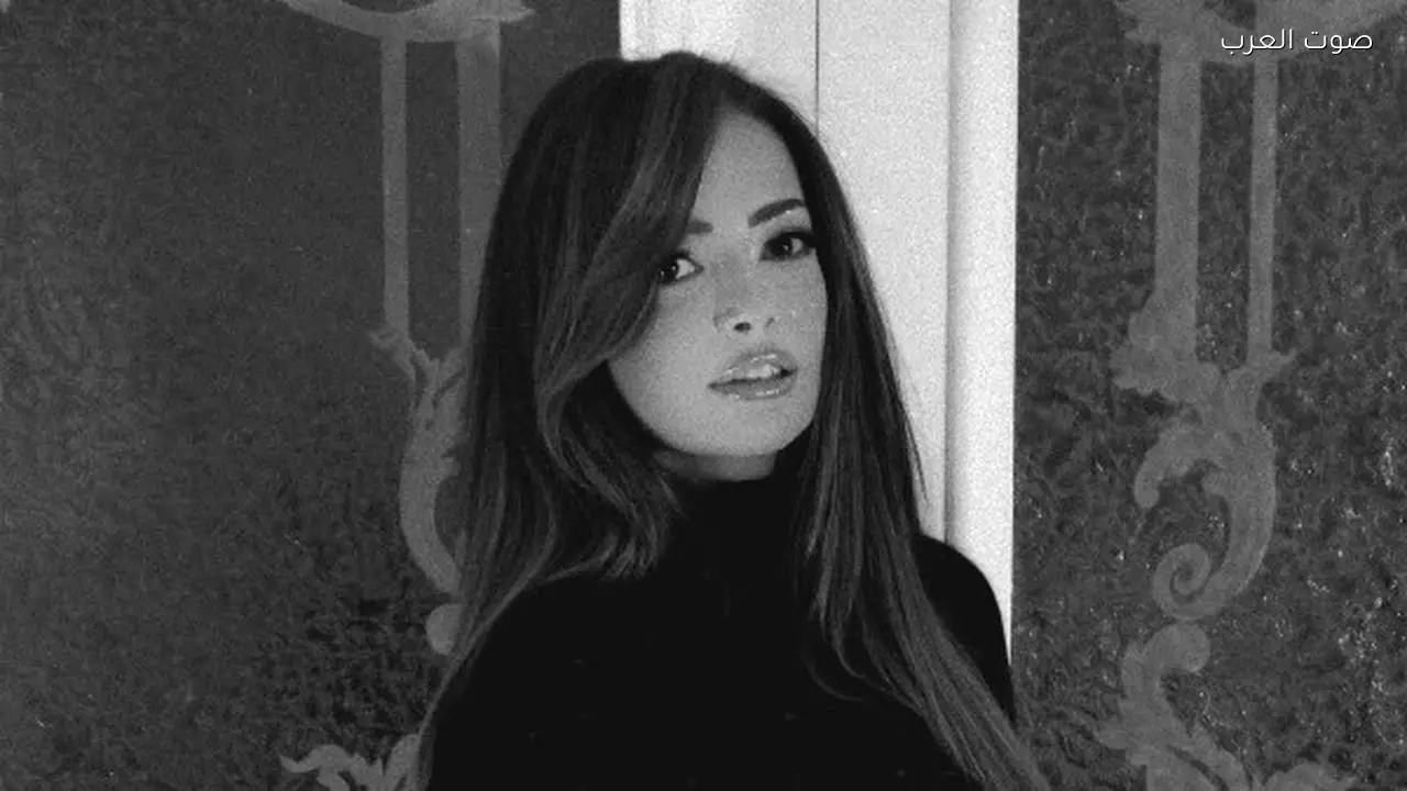 داليا مصطفى تتألق بفستان أسود وتثير الجدل بجمالها