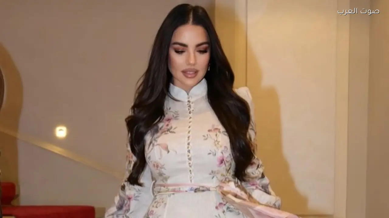 درة تتألق بفستان أبيض على إنستجرام