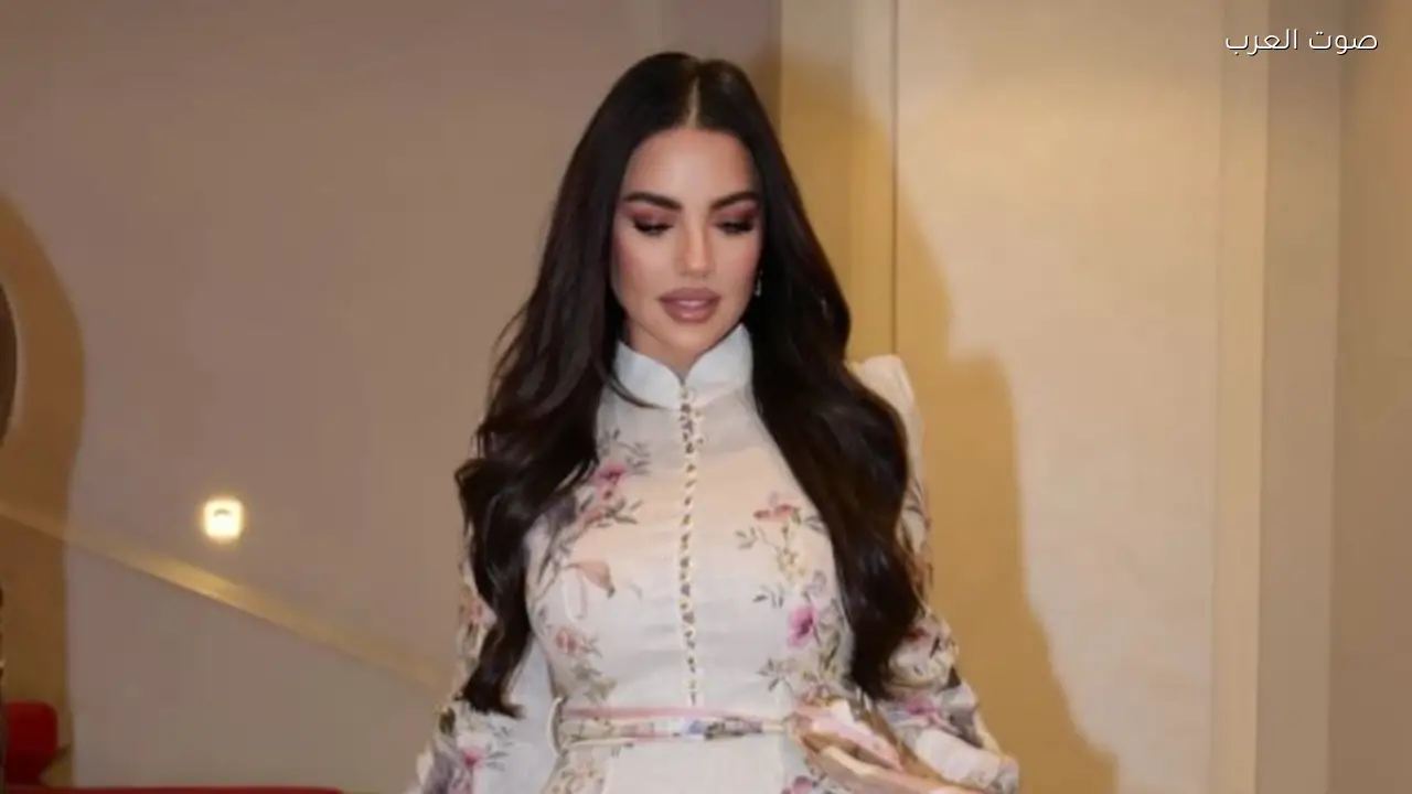 درة تتألق بفستان رائع في ظهور مميز