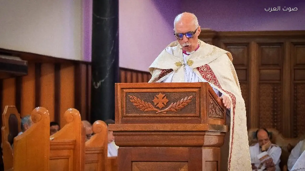 رئيس الكنيسة الأسقفية يقود صلاة عيد القيامة في مركز الإصلاح والتأهيل
