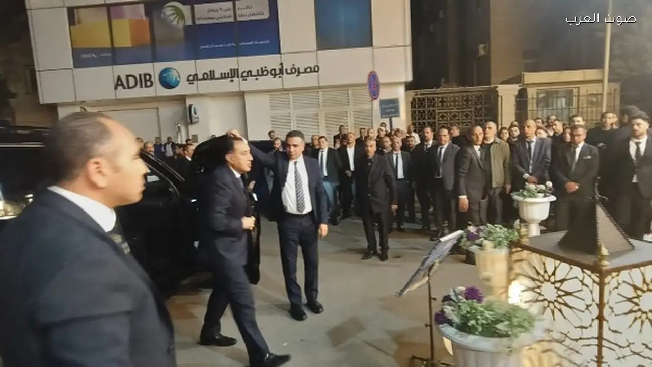 رئيس الوزراء يعزي أحمد عز في وفاة والدته