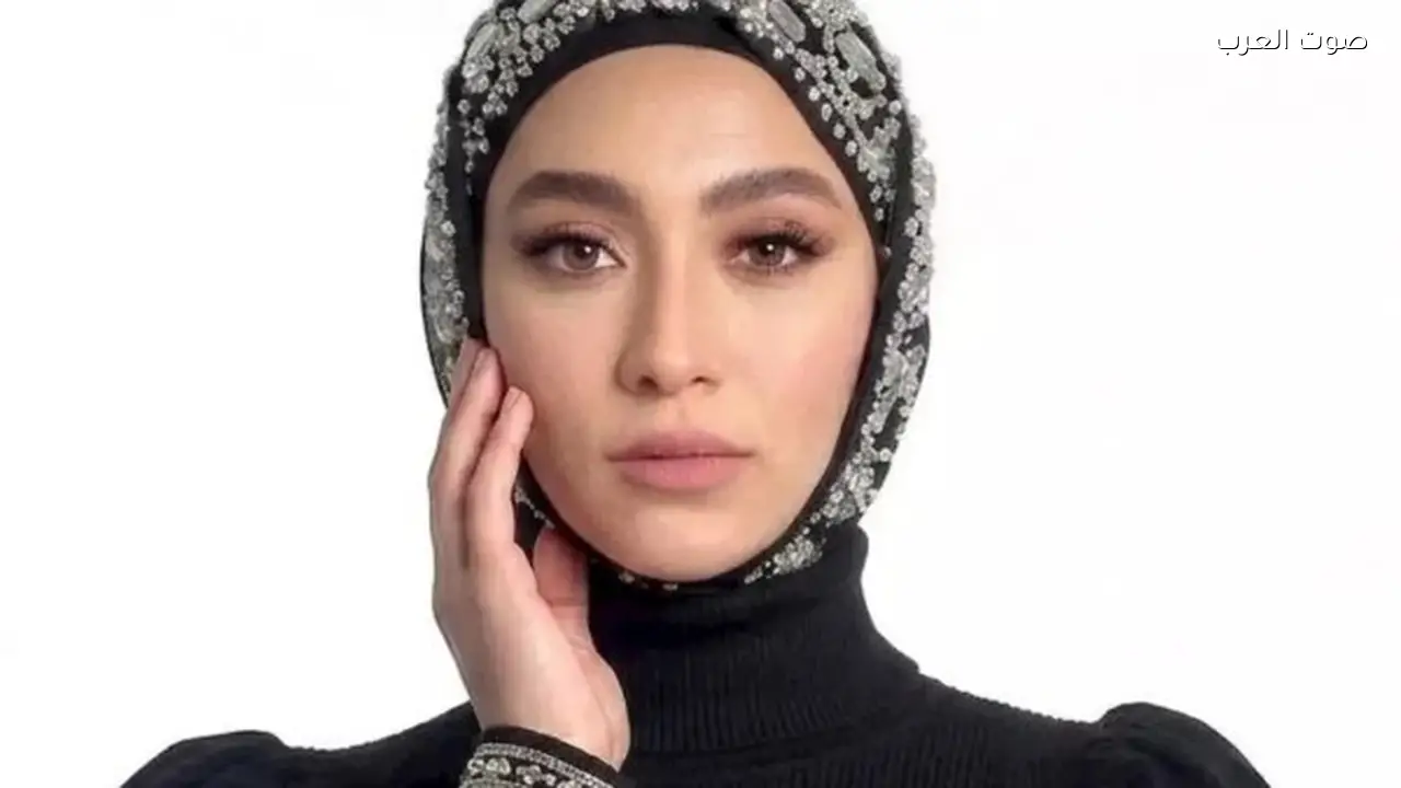 زيزي عادل تتألق بالحجاب وتلفت أنظار المتابعين