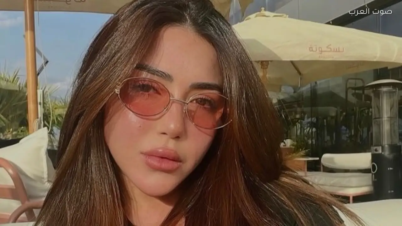 سارة سلامة تتألق بإطلالة صيفية جديدة