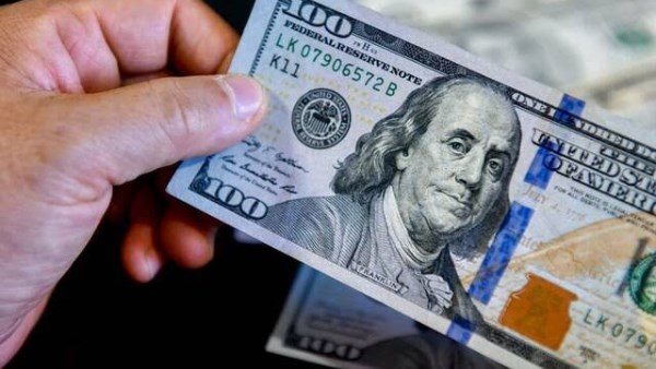 سعر الدولار في البنوك يرتفع 110 قروش اليوم