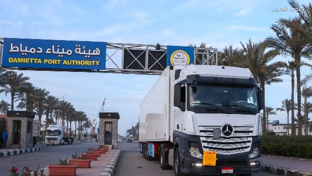 شحنات الترانزيت من الرورو تصل ميناء دمياط للخليج