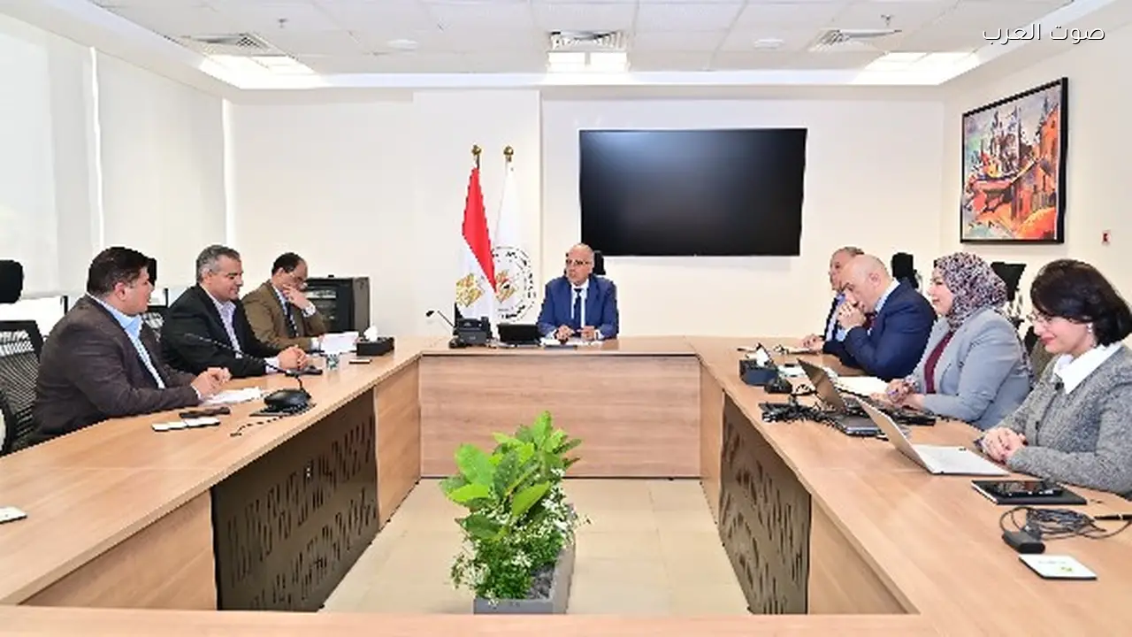 صيانة شاملة للمجاري المائية في أسوان قبل موسم الاحتياجات القصوى