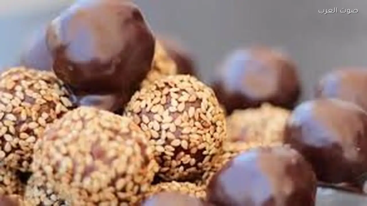 طريقة سهلة لعمل كرات البسكويت بالشوكولاتة