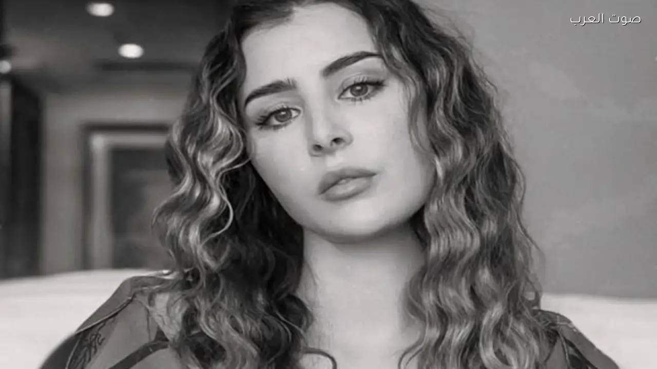 عائشة بن أحمد تتألق في أحدث إطلالة لها