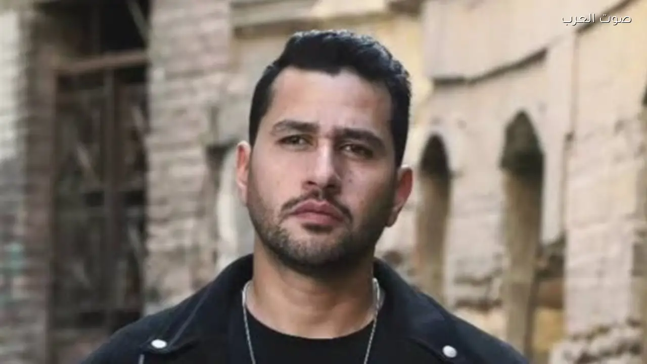 علي الطيب يشارك كواليس شخصيته في مسلسل «شاهد قبل الحذف»