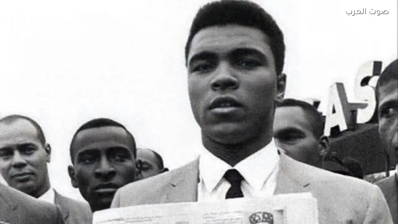 عمرو مرموش ينشر صورة لمحمد علي كلاي ويثير التساؤلات