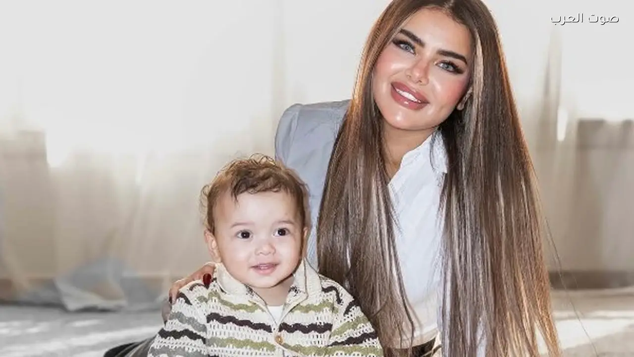 عيد ميلاد فهد نجل إمام عاشور يحتفل به زوجته