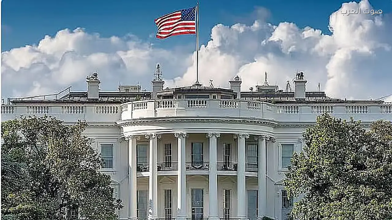 فانس يتحدث مع رئيس وزراء باكستان في البيت الأبيض