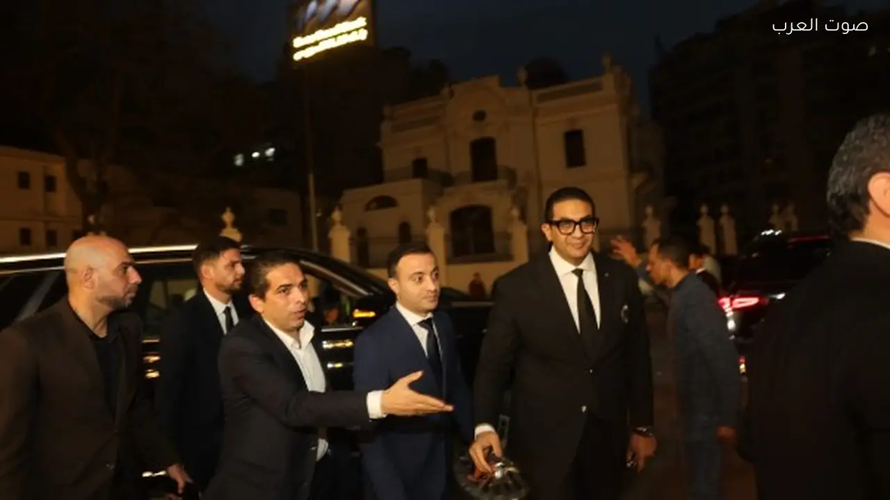 كبار رجال الأعمال في عزاء والدة أحمد عز بينهم هشام طلعت مصطفى وأبوهشيمة