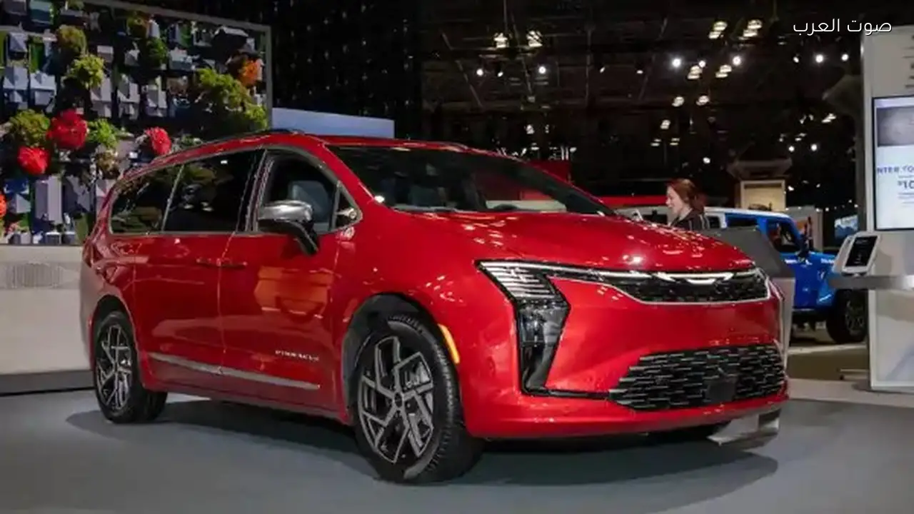 كرايسلر باسيفيكا 2027 تظهر بتصميم جديد