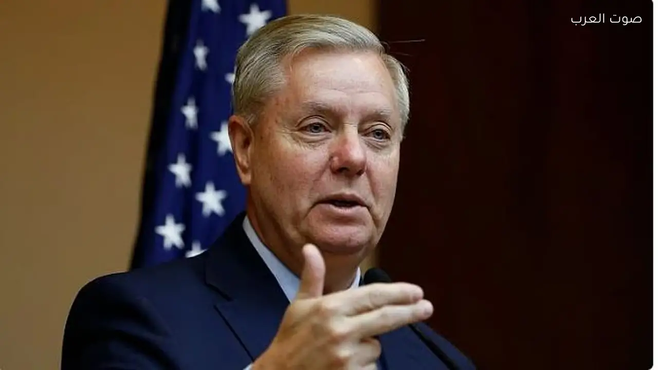 ليندسي جراهام يؤيد تحذير ترامب بشأن مضيق هرمز واتفاق السلام مع إيران