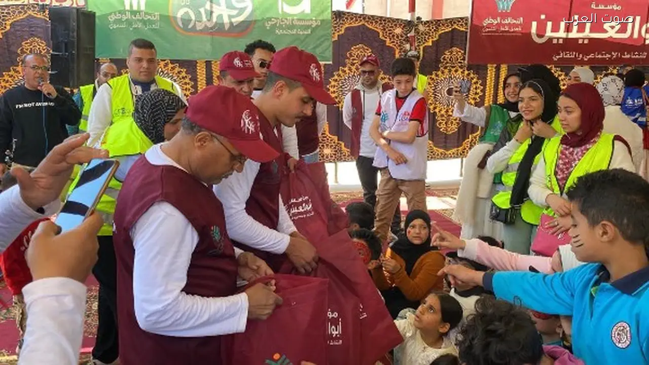 مؤسسة أبو العينين تشارك في قافلة إيد واحدة ببورسعيد