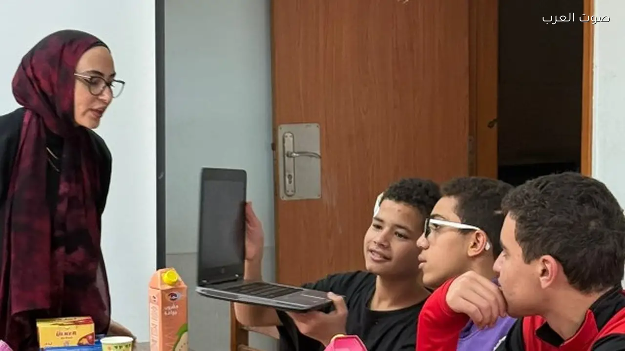 مؤسسة زاهي حواس تحتفل بعيد اليتيم في موقع تاريخي مصري