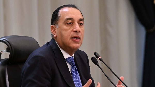 مدبولي: تعاون بين «الصناعة» والبنك المركزي لدعم المصانع المتعثرة