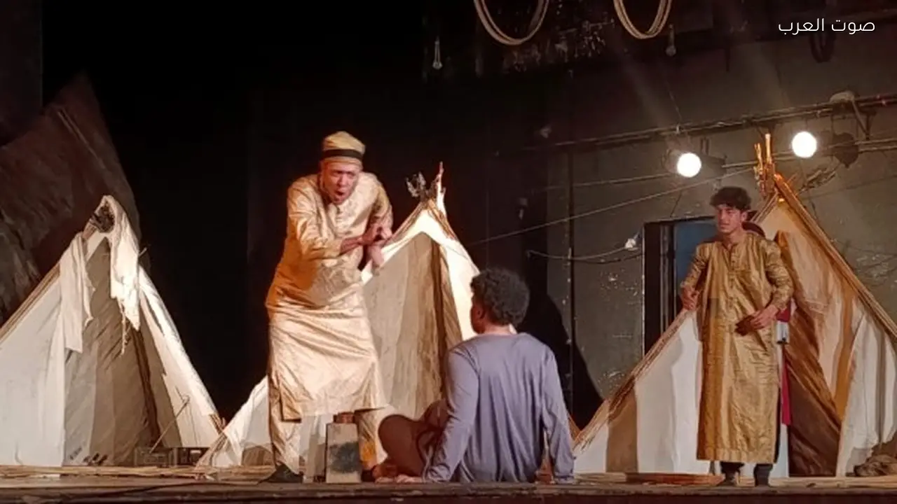 “مسرحية طائر تستعرض صراع النقاء الإنساني مع المجتمع في الأنفوشي”