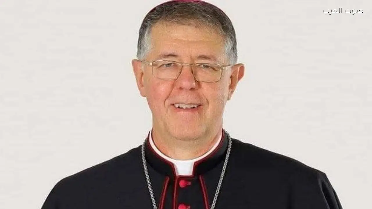 مطران الكنيسة اللاتينية بمصر يهنئ الكلدانية بانتخاب البطريرك مار بولس الثالث نونا