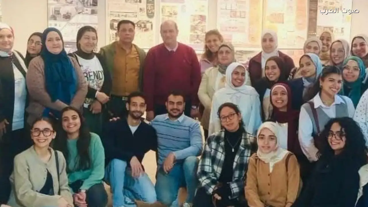 معرض فنون تطبيقية في القاهرة يبرز مشروعات طلاب التصميم الداخلي