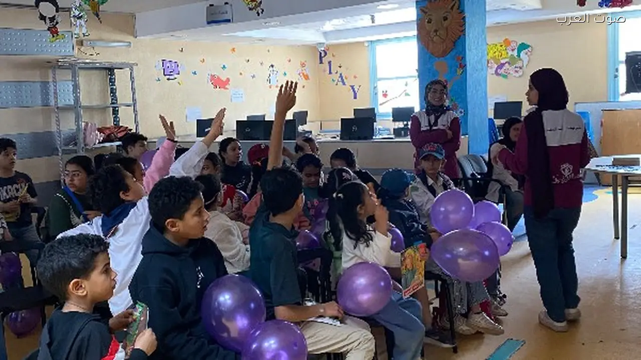 «ميلانين 404» ينظم حملة توعوية للأطفال بطلاب إعلام القاهرة