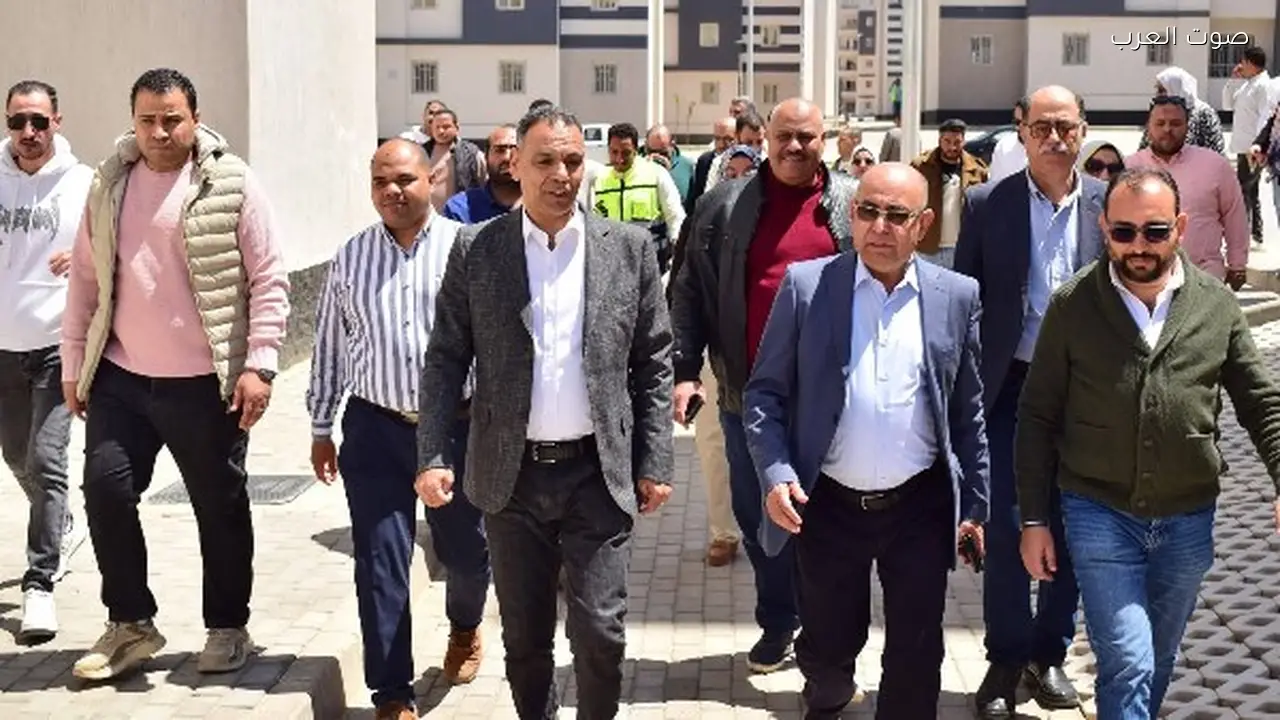نائب رئيس هيئة المجتمعات العمرانية يتفقد مشروعات أكتوبر الجديدة ويؤكد ضرورة الإنجاز السريع