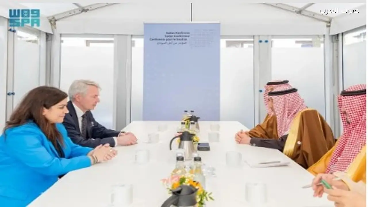 نائب وزير الخارجية يجتمع بمبعوث الأمم المتحدة إلى السودان