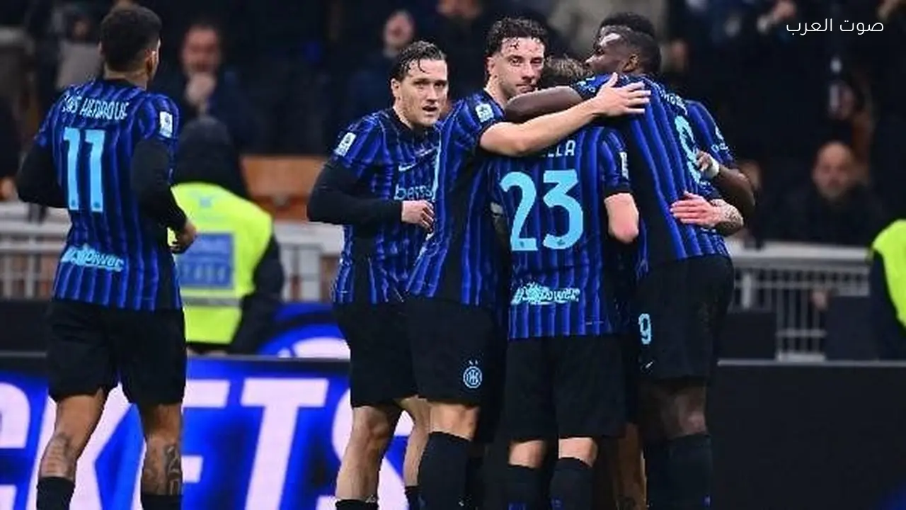 نابولي يواجه ميلان في قمة الدوري الإيطالي اليوم