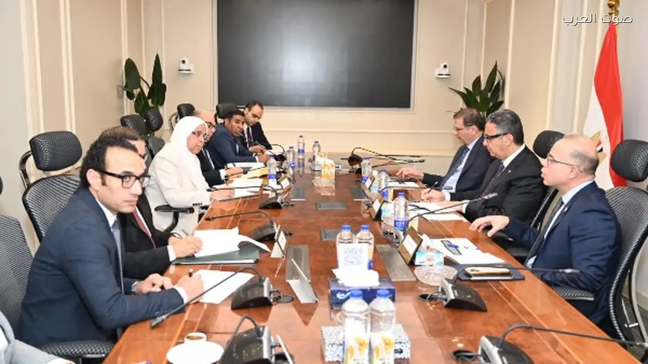 وزراء التموين والزراعة والاستثمار يناقشون استقرار الأسواق