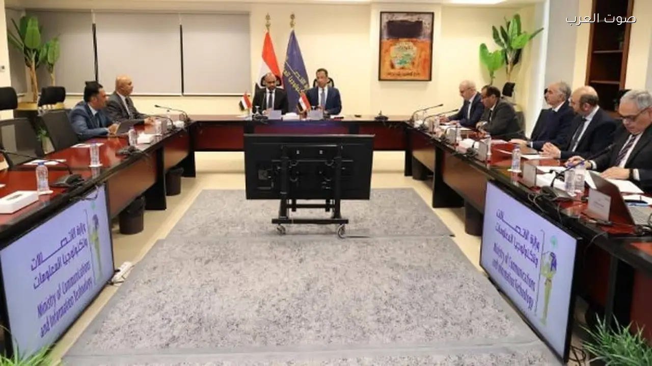 وزير الاتصالات المصري يناقش مع نظيره اليمني تبادل الخبرات الرقمية