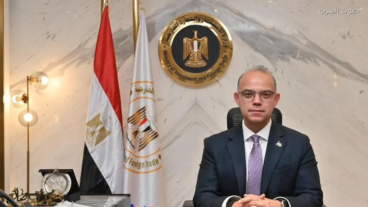 وزير الاستثمار يعلن تدابير وقائية لحماية صناعة الصلب المحلية