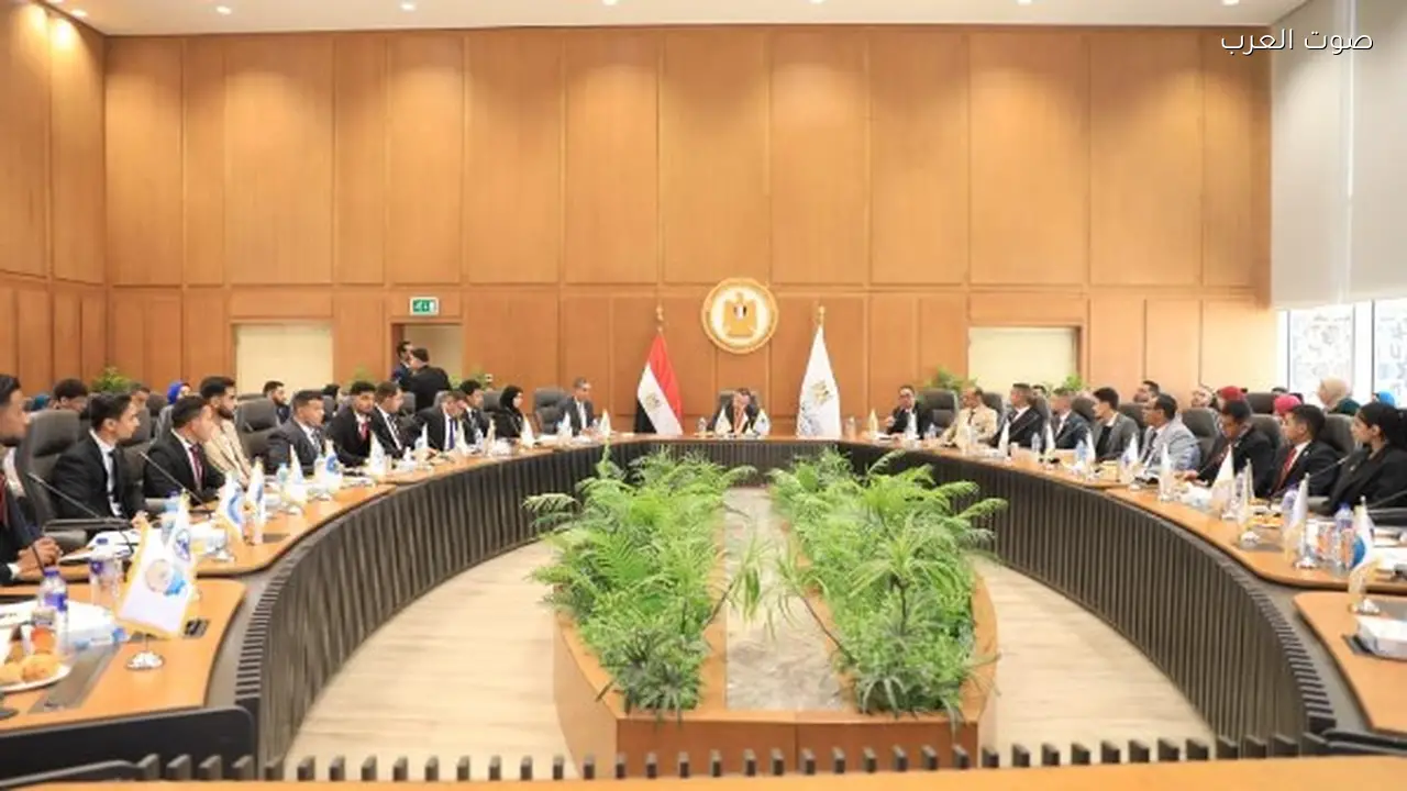 وزير التعليم العالي يشيد بجهود طالب في جامعة العاصمة