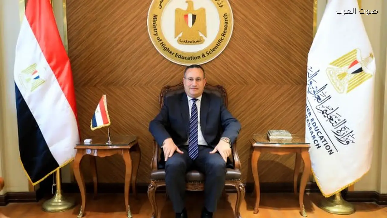 وزير التعليم العالي يهنئ الأقباط بعيد القيامة