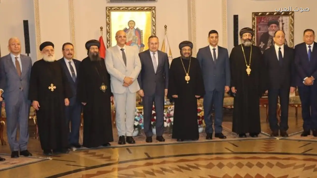 وزير التعليم العالي يهنئ الأقباط بعيد القيامة في الإسكندرية